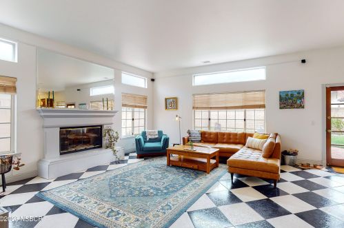 2418 Sandpiper Dr, Santa Maria CA  93455-1521 exterior
