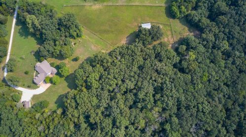 8303 Portland Ln, Dittmer, MO 63023-1514