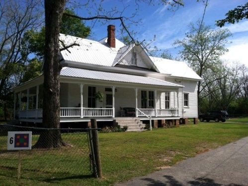412 Roundtree St, Boston, GA 31626