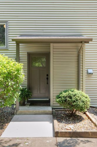 4393 Arden View Ct, Saint Paul MN  55112-1946 exterior
