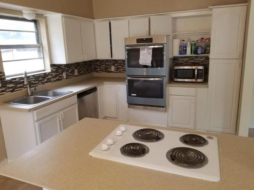 201 Rigby Owen Rd, Conroe, TX 77304-1774