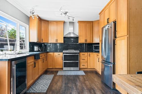 4200 Alderdale Ave, Anaheim CA  92807-2837 exterior