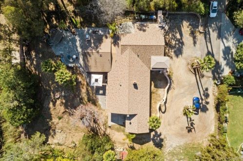 737 Edelweiss Ln, Encinitas, CA 92024-6621