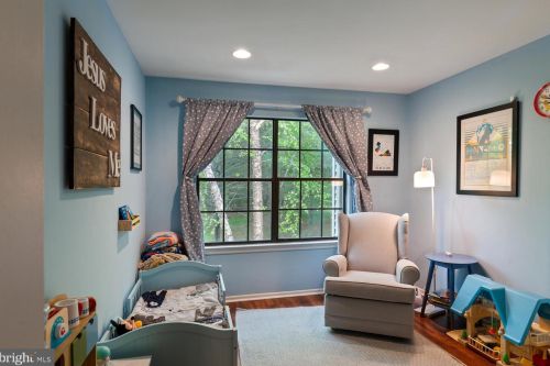 53 Manor Dr, Princeton NJ  08540-1643 exterior