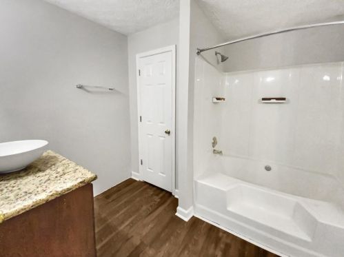 6762 Hiddenlake Dr, Rex GA 30273-2109 exterior