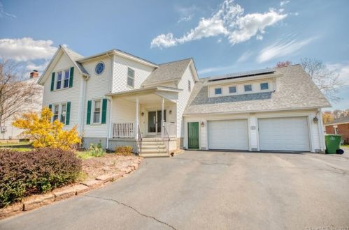 216 Hunting Hill Ave, Middletown, CT 06457-4316
