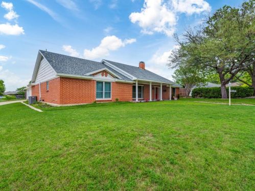 6401 Poco Ct, Fort Worth TX  76133-5217 exterior