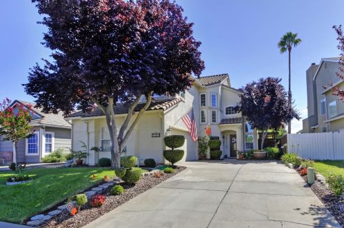 9213 Trenholm Dr, Elk Grove, CA 95758-6578