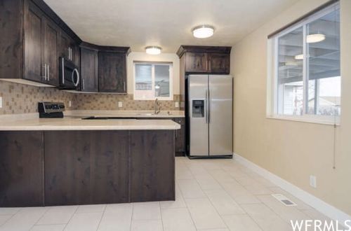 1137 Sego Lily Dr, Sandy UT 84094-4648 exterior