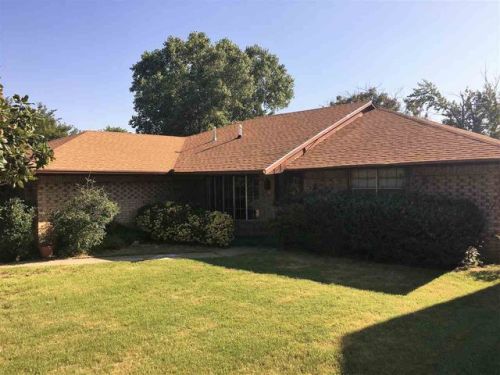 2049 Lantern Ln, Enid, OK 73703-1636
