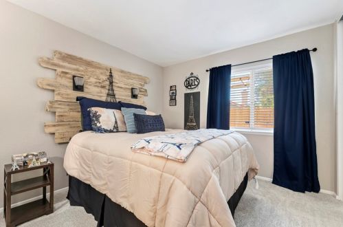 8517 Rosemary Dr, Riverside CA  92508-2921 exterior