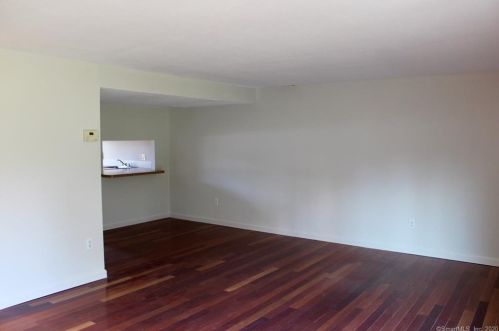47 Trolley Crossing Ln, Middletown, CT 06457-5842