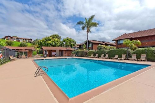 2467 Caminito Ocean Cv, Cardiff By The Sea CA  92007-2225 exterior