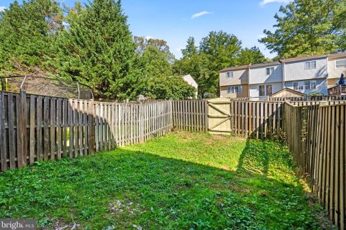 1365 Elm Grv Cir, Silver Spring MD 20905-6060 exterior