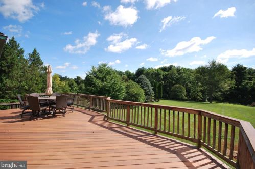 13466 Milltown Rd, Lovettsville, VA 20180-3510