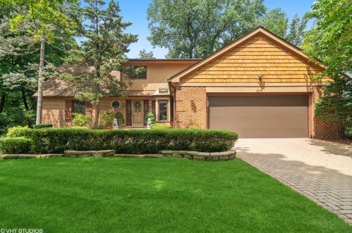 4216 Oaksbury Ln, Rolling Meadows, IL 60008-2346
