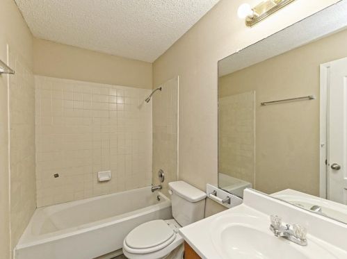 8903 Curlew Dr, Austin TX  78748-5129 exterior