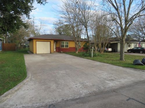 710 13th St, Morgans Point, TX 77571-3143