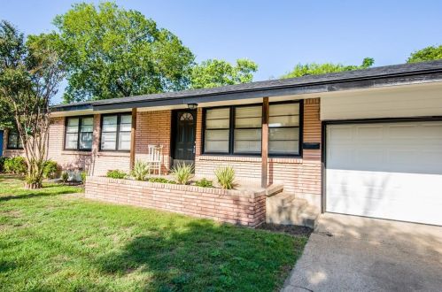 106 Savannah St, Waxahachie, TX 75165-2605