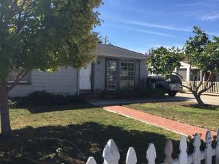 21 Orange Dr, Salinas, CA 93901-2308