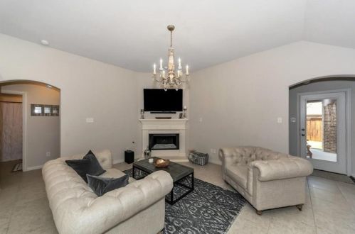 421 Catherine Ln, Argyle TX  76226 exterior