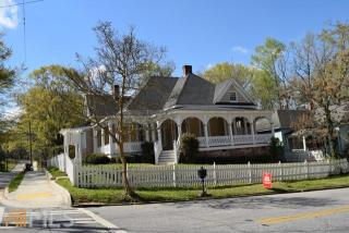 62 Washington St, Newnan, GA 30263-1960