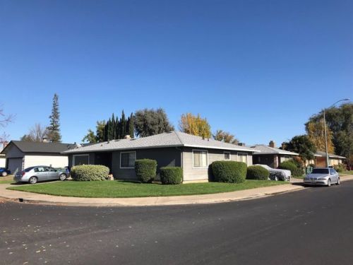 215 Mendocino Dr, Lodi, CA 95240-6261