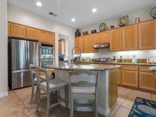 5932 Speyside Rd, Riverside CA  92507-8475 exterior