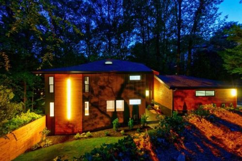 620 Colebrook Ct, Atlanta GA  30327-4710 exterior