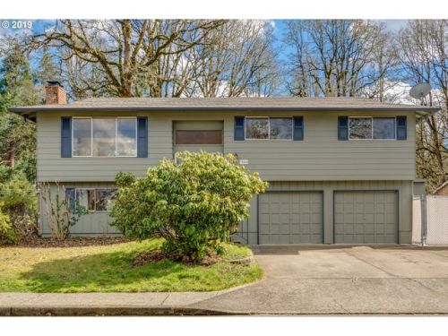 7000 Oakridge Dr, Gladstone, OR