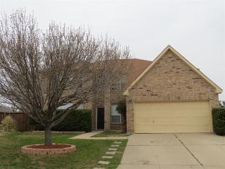 3451 Thaddeus Dr, Fort Worth TX  76137-6631 exterior