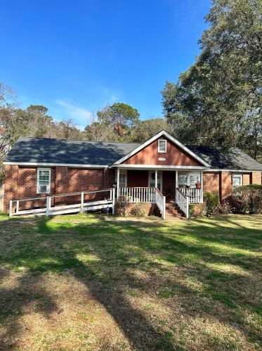 1560 Snowden Rd, Mount Pleasant, SC 29464-9236