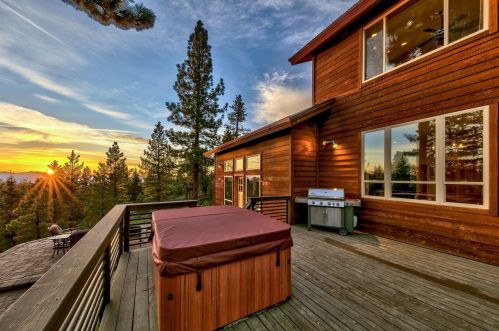 16125 Martis Peak Rd, Truckee CA  96161-1485 exterior