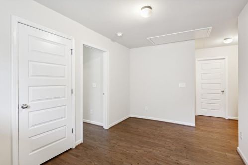 3812 Hempstead Way, Atlanta GA  30331-5268 exterior