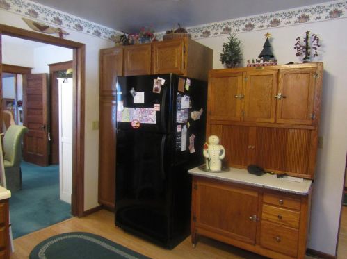 111 5th St, Montevideo, MN 56265-1502