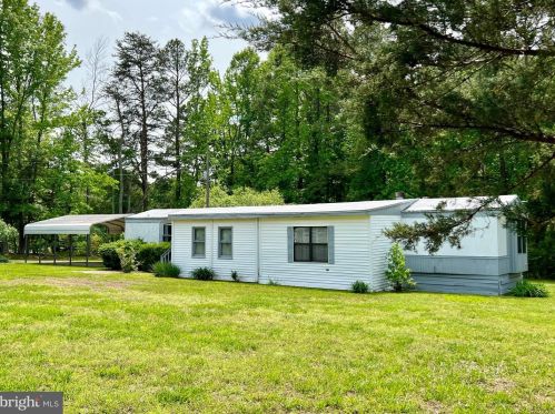 21446 Selph Ln, Bowling Green, VA 22427-2655