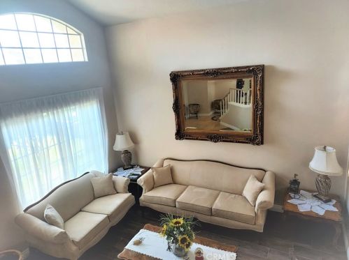3166 Wicklow Dr, Riverside CA  92503-5805 exterior