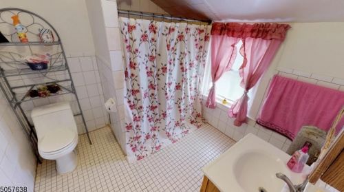 244 Valley Rd, Town Center, NJ 07052-4337