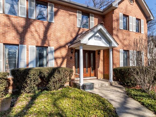 1122 Preserve Trl, Hanover Park, IL 60103-1634