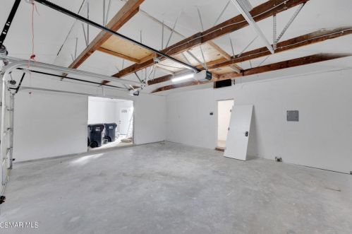 3096 Reservoir Dr, Simi Valley CA  93065-1001 exterior