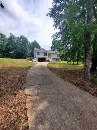 1598 Rocky Plains Rd, Porterdale, GA 30016-5141