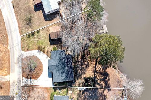 252 Lakeview Dr, Locust Grove GA  30248-3820 exterior