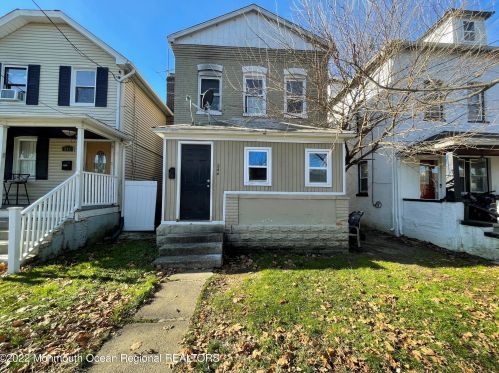 244 Bridge Ave, Tinton Falls, NJ 07701-1402