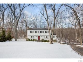 32 Old Hwy, Wilton, CT 06897-3111