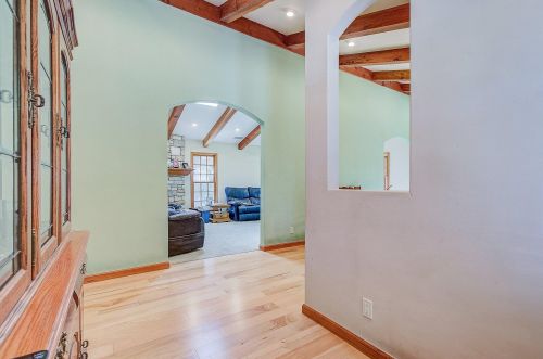 593 Windsor Ave, Santa Barbara, CA 93117-1603