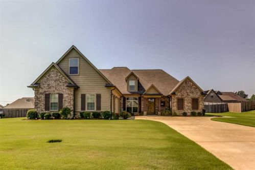 3759 Buck Run Dr, Southaven, MS 38672-6059