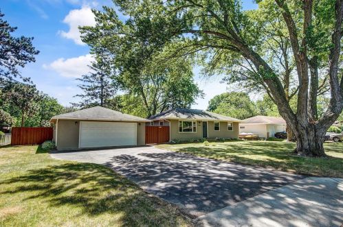 5142 Eastwood Rd, Saint Paul MN  55112-4804 exterior