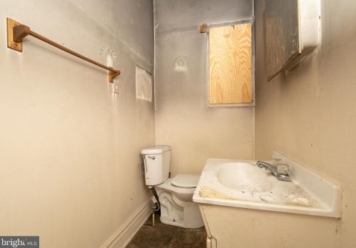 1302 Park Blvd, Camden NJ 08103-2756 exterior