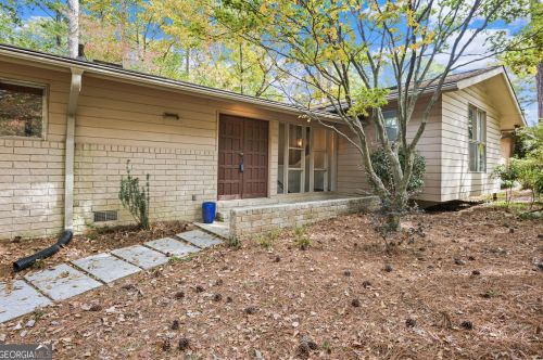 705 Edgewater Trl, Atlanta GA  30328-2822 exterior