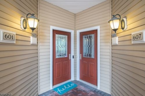 603 River Pl, Kinnelon, NJ 07405-1089